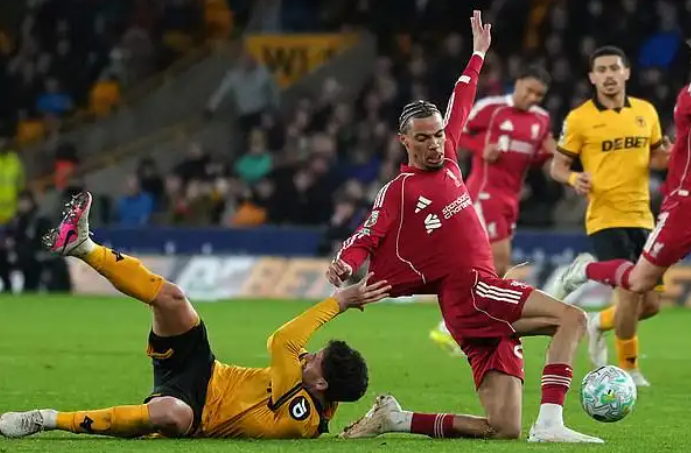 英超：利物浦1-2狼队仍第5