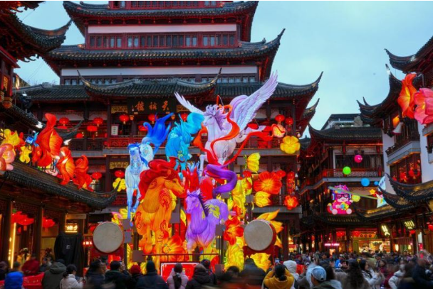 中国各地喜迎元宵 传统年味焕发时代新意