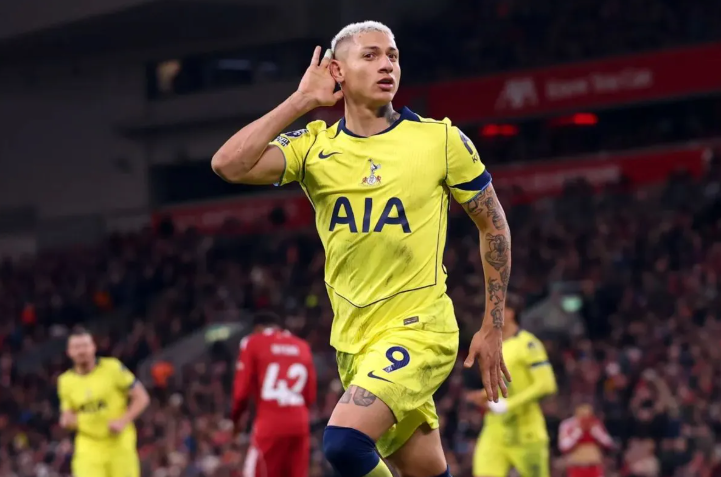 英超：利物浦1-1热刺升第5