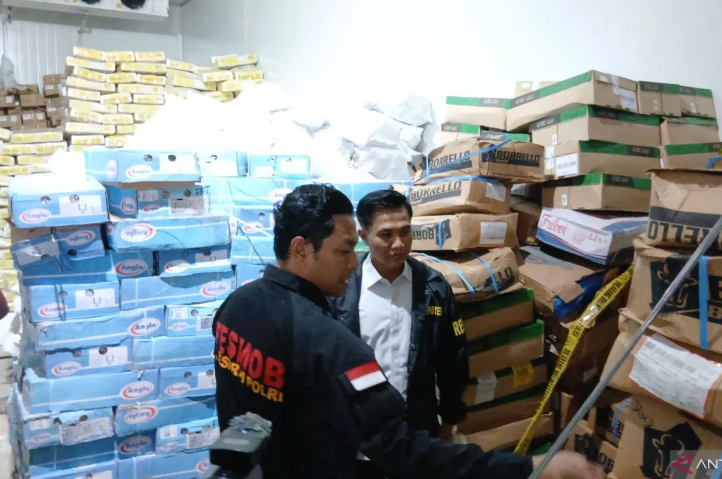 印尼警察破获过期进口肉案 查获14吨羊肉 