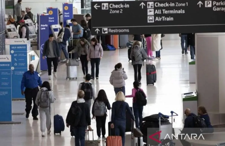 美国土安全部停摆致机场运营混乱 