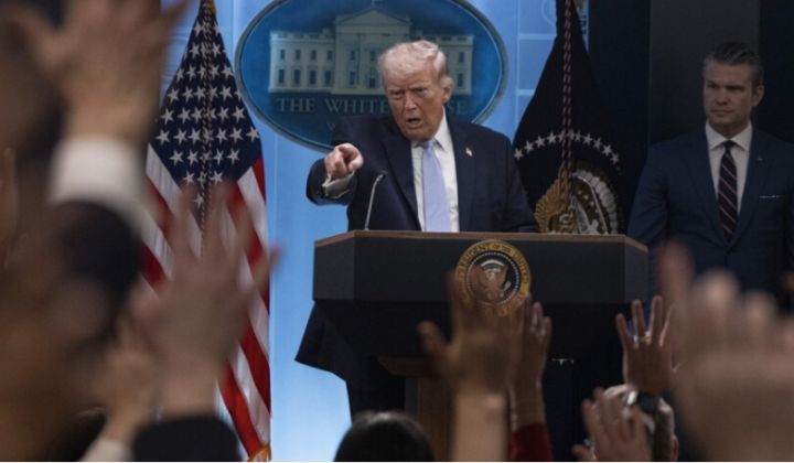 特朗普宣布与伊朗停火两周 