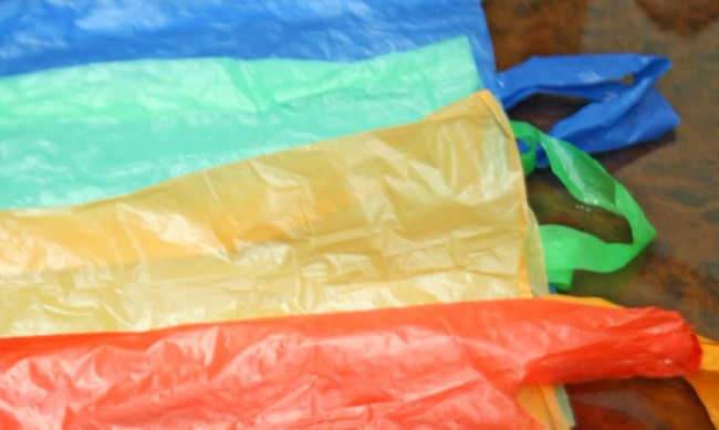 中东局势动荡推高成本 塑料制品价暴涨超50%