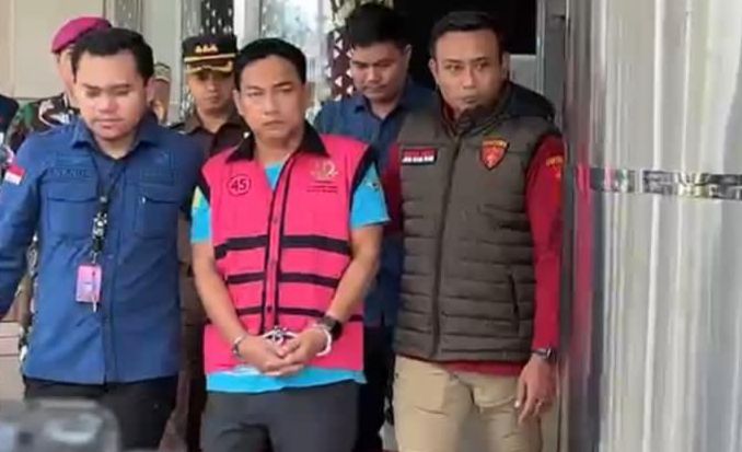 上任未满一周，印尼监察专员主席被列为嫌疑人 