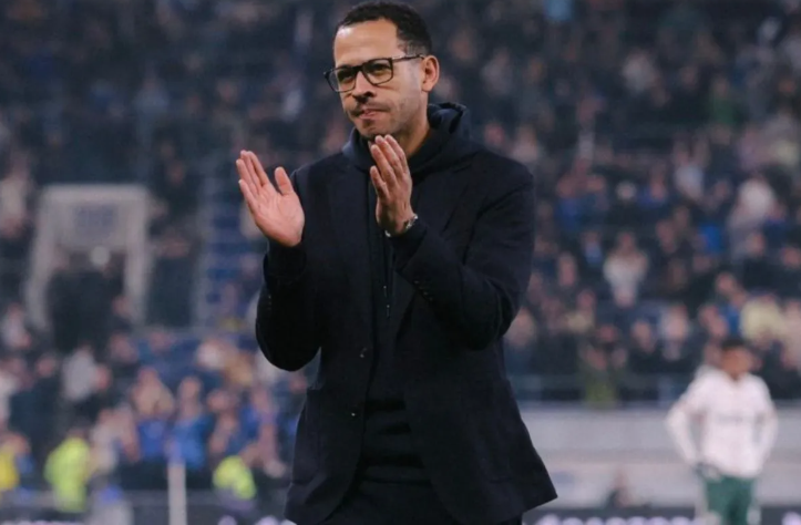 切尔西解雇主教练罗塞尼奥 