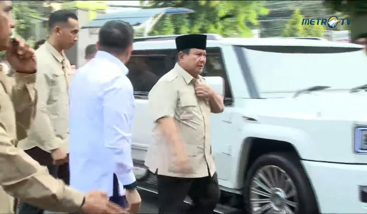 普拉博沃前往勿加泗市医院探望火车相撞事故伤者 