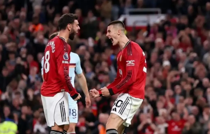 英超：曼联2-1布伦特福德