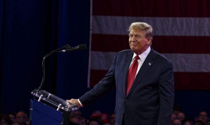 特朗普拒绝伊朗提议，维持对霍尔木兹海峡封锁