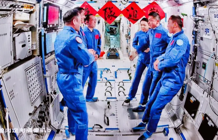 神舟二十三号航天员乘组进驻“天宫”