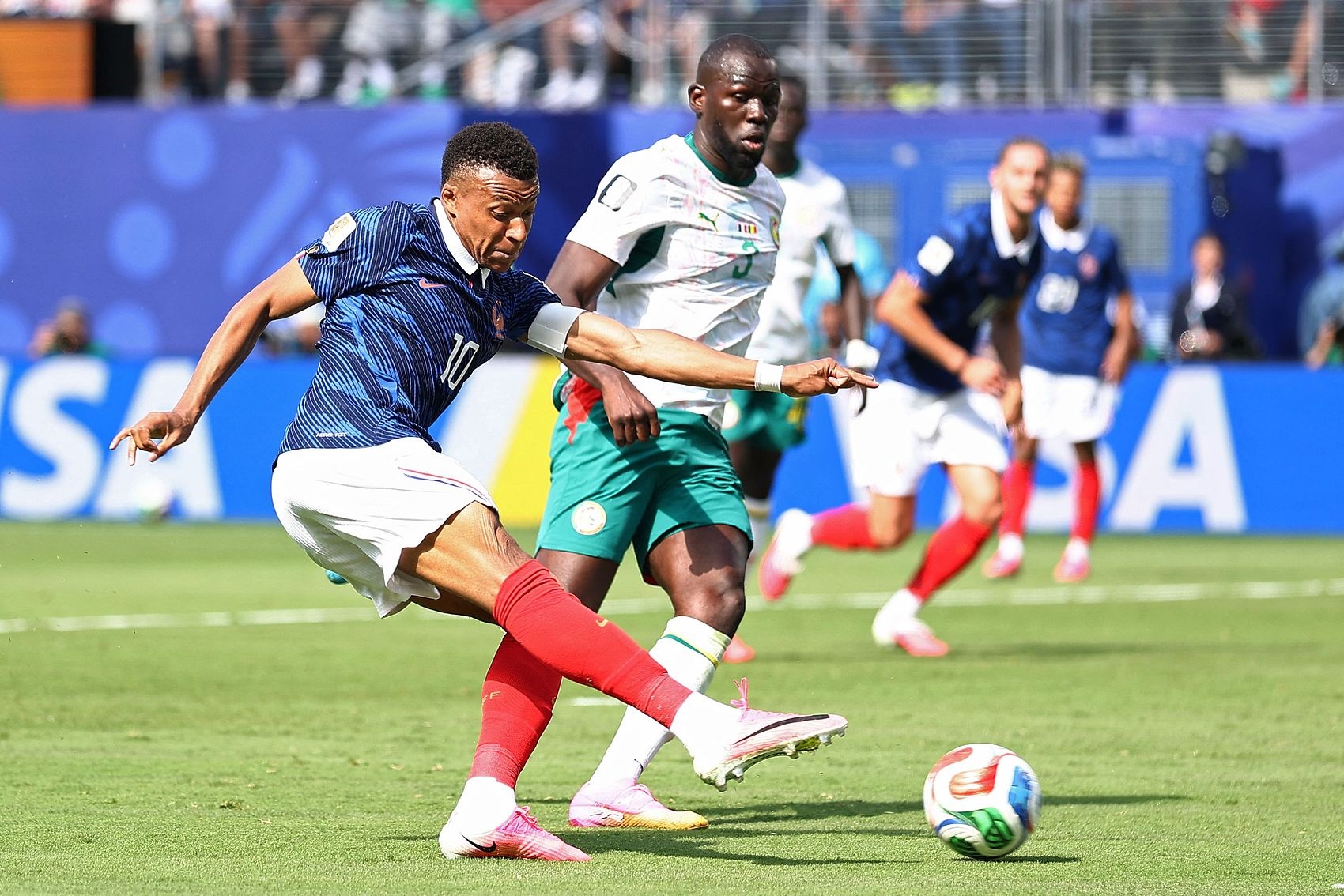 世界杯：法国3-1塞内加尔