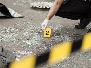 泰国一名11岁男童驾车撞上僧侣队伍，造成8人死亡