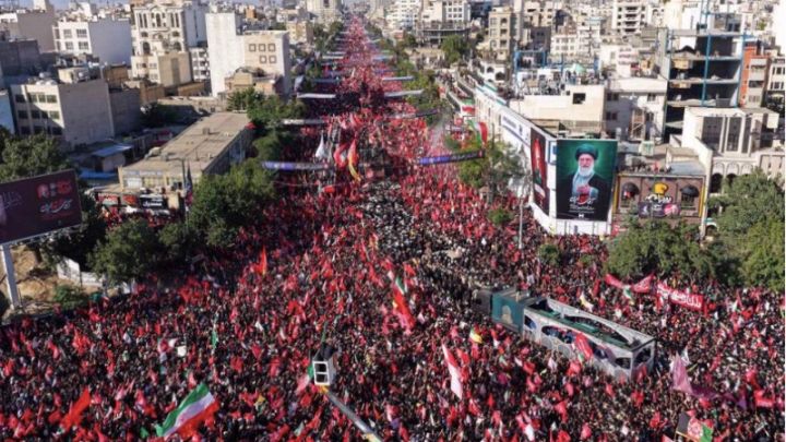 4300万人出席伊朗最高领袖哈梅内伊葬礼