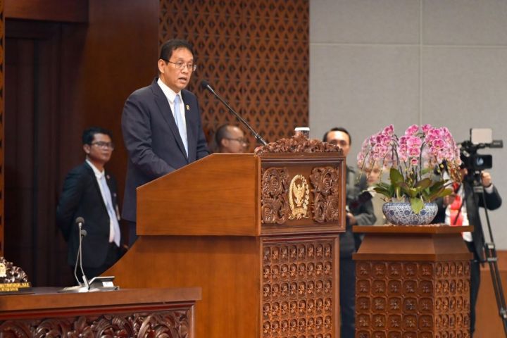 国会通过国际金融中心法 