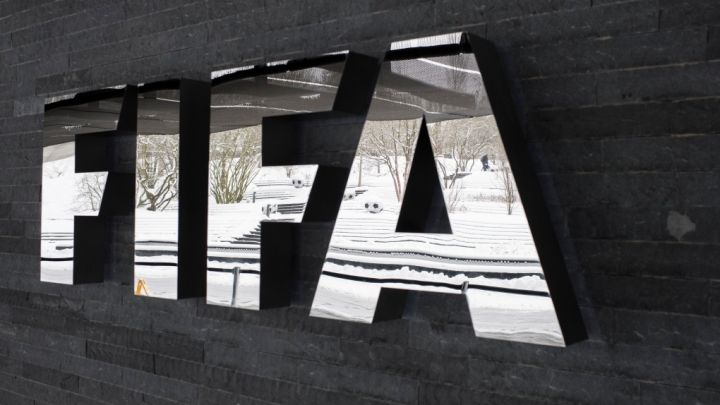 国际足联就世界杯商业权益出售计划致歉 