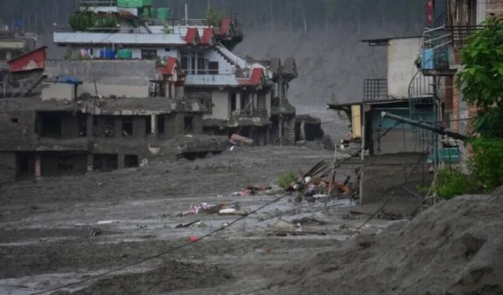 尼泊尔与中国西藏边境泥石流灾害已致逾1400人失踪 