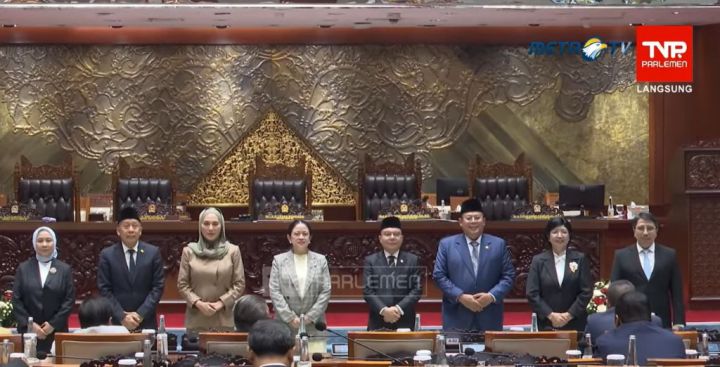 印尼国会批准德斯特里出任央行行长