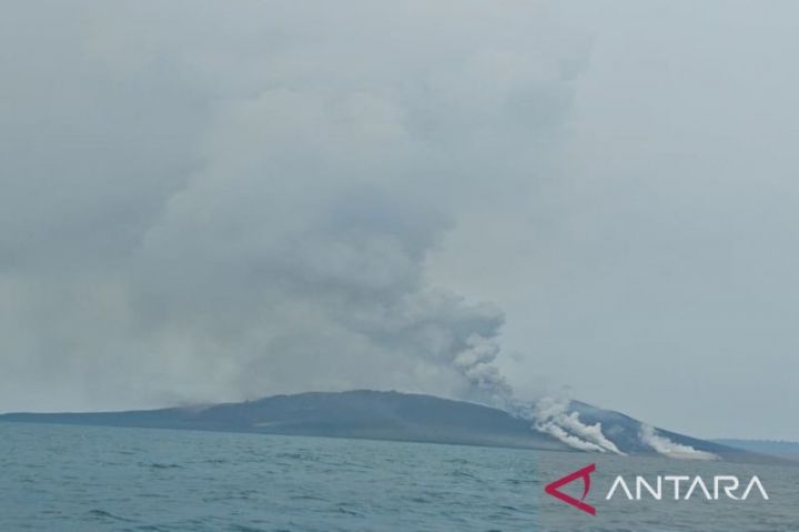 喀拉喀托之子火山喷发后形成32.8公顷新陆地 