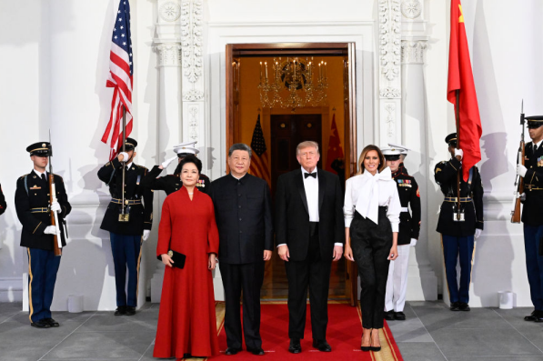 特朗普夫妇为习近平彭丽媛举行白宫欢迎国宴 