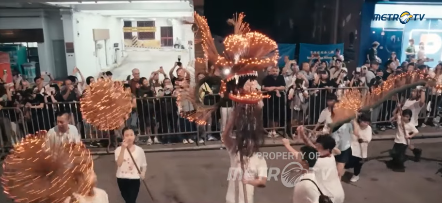 香港大坑舞火龙连续三晚巡游     百年非遗传承中秋民俗 