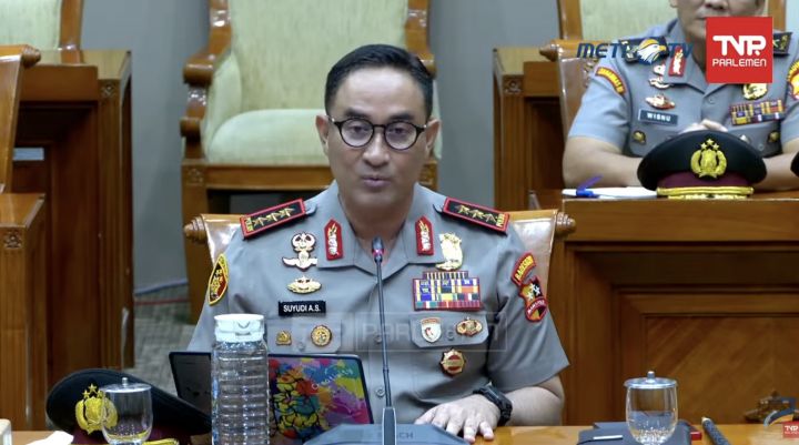 国会第三委员会批准苏尤迪出任警察总长 