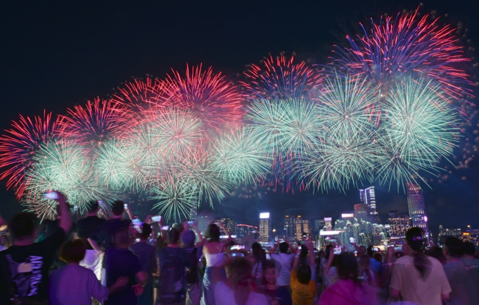 香港国庆黄金周：访港内地旅客超113万人次 