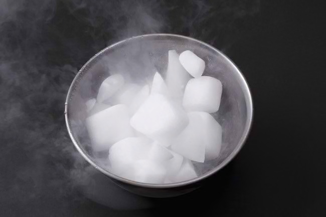 印尼试验干冰大气调控技术应对有毒烟霾 